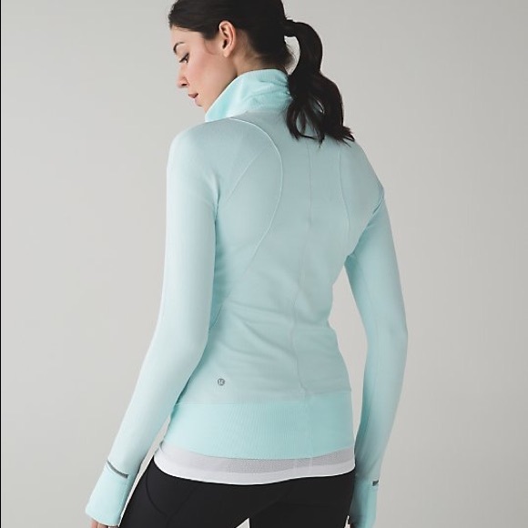 Lululemon Runderful Jacket - Picture 3 of 15